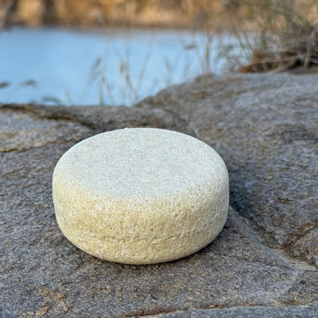 imagen centrada amodinho champu solido natural cabellos secos